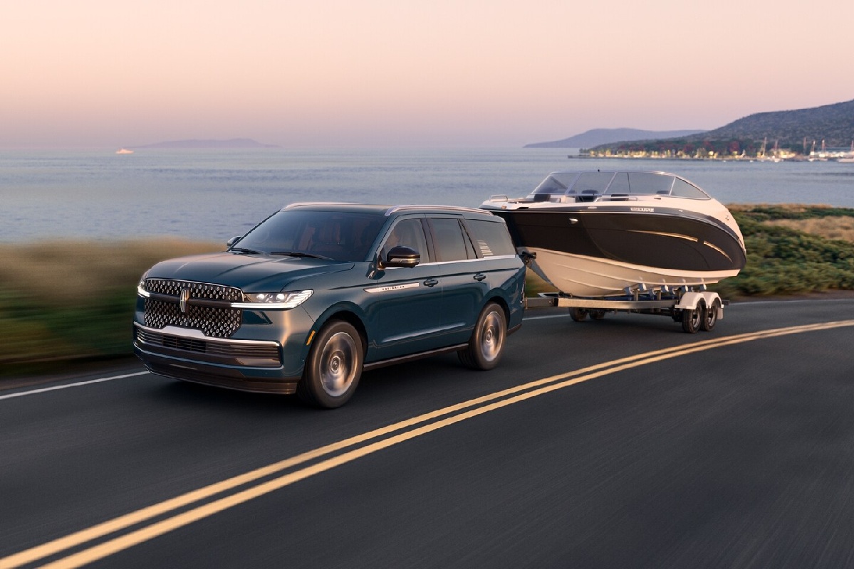 2025 Blue Lincoln Navigator