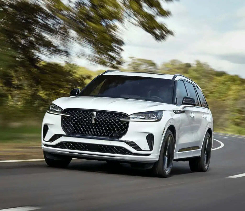 2026 Lincoln Aviator three-row luxury SUV at Yorkdale Lincoln